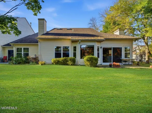 351 Sunshine Court, Englishtown, NJ 07726