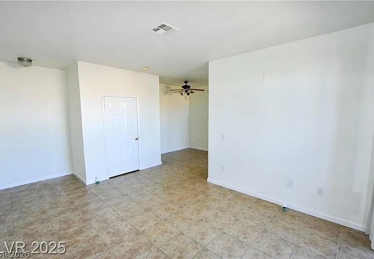 231 W Horizon Ridge Pkwy #1113 — Photo 8