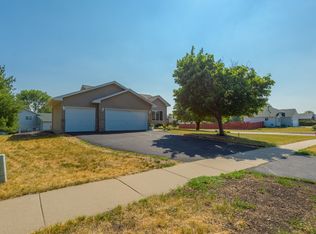 6517 91st Trl N, Brooklyn Park, MN 55445