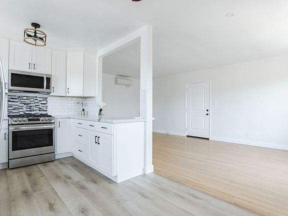 2nd image of 724 N Edinburgh Ave #1/2