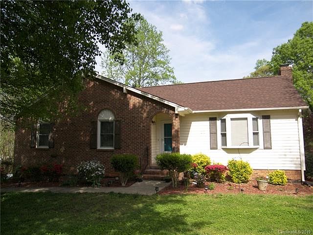 1st image of 1010 Forestbrook Dr