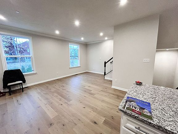 5th image of 119 Breckenridge Ct