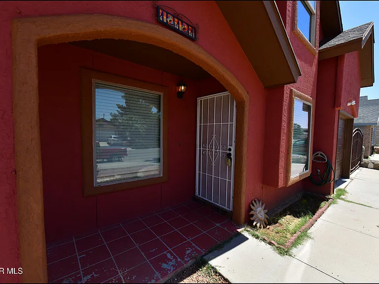 12121 Tower Hill Dr — Photo 4