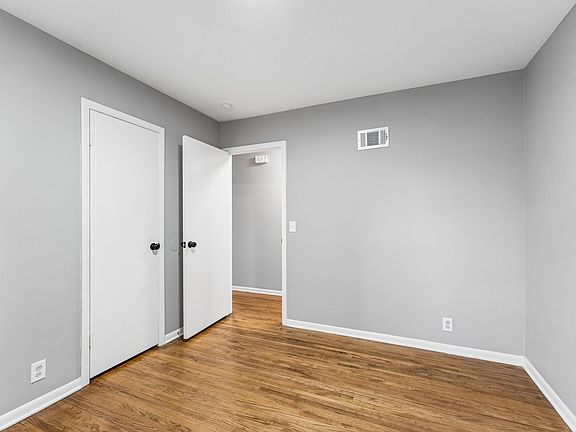 4th image of 3711 N 67th Ave