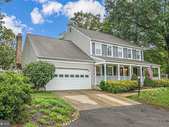 2nd image of 15494 Cliffview Dr