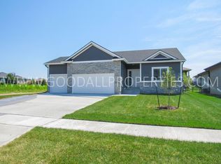 16726 Wilden Dr, Waukee, IA 50325