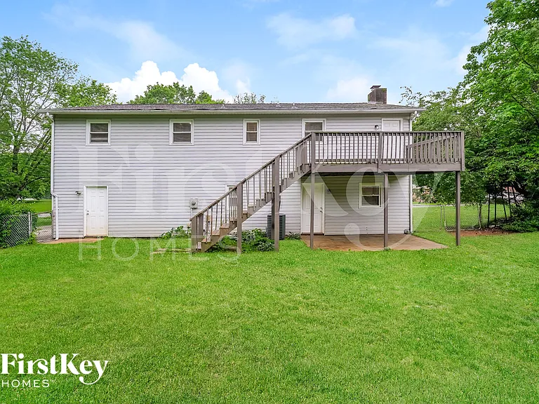 160 Rhyne Ct — Photo 18