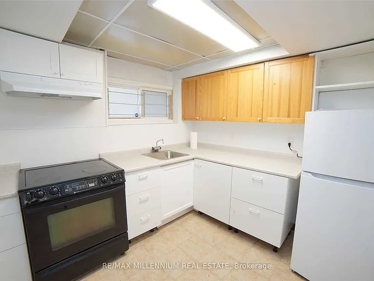 8 Dalzell Ave — Photo 10
