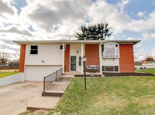 321 Mercury Dr, Godfrey, IL 62035