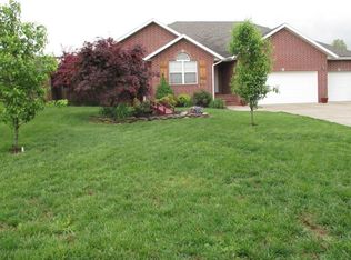 512 Chapel Hill Ct, Nixa, MO 65714