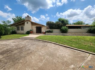 601 N Rhomberg St, Burnet, TX 78611