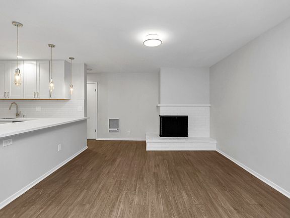 5th image of 1599 Green St APT 204