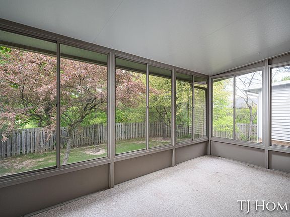 4th image of 2466 Bridgeport Ln SE #35