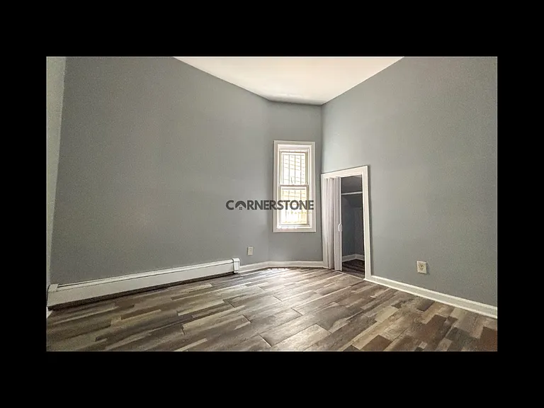 136 Godwin Ave — Photo 9