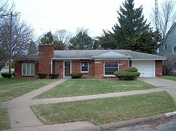 3rd image of 3301 Norwood Dr