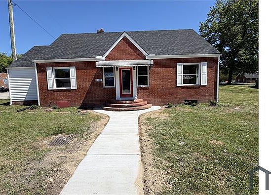 1st image of 3400 Oaklawn Blvd