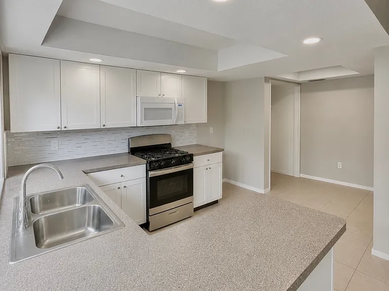 1409 Glacier Dr — Photo 6