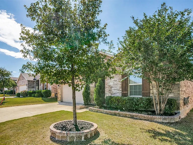 2400 Gelbray Pl — Photo 4