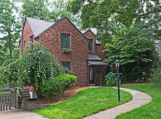 294 Fieldbrook Dr, Mt Lebanon, PA