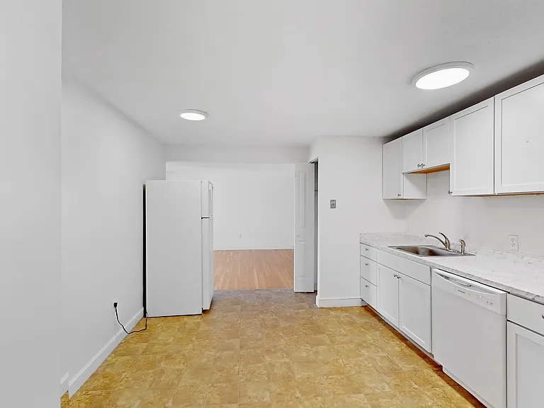 175 W Wyoming Ave #43 — Photo 8