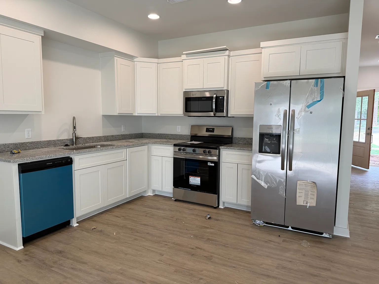 2 bed, 2.5 bath, 1340 sqft, $1,900 — Photo 4