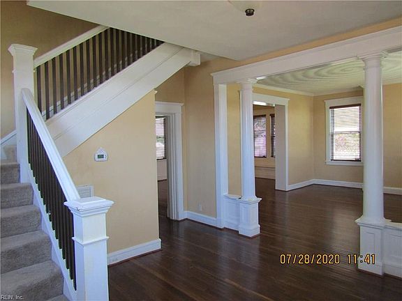 3rd image of 2622 Chesterfield Blvd