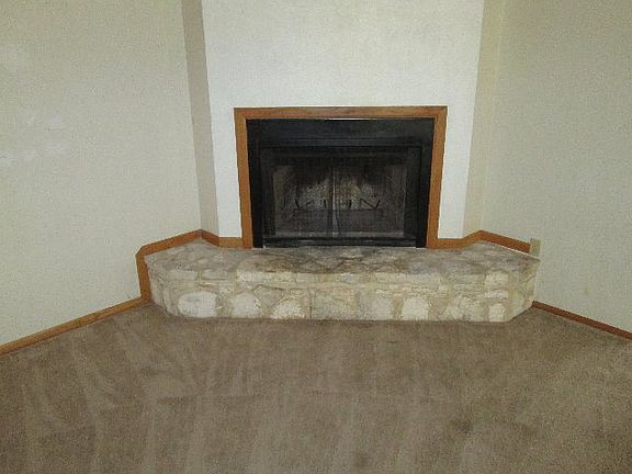 3rd image of 650 Firefly Dr