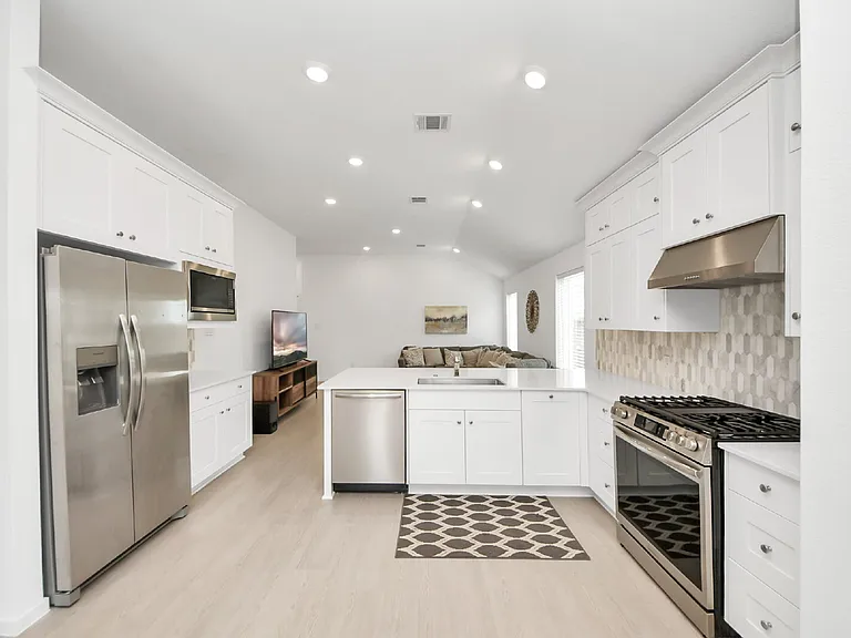 2406 Aquamarine Ln — Photo 9