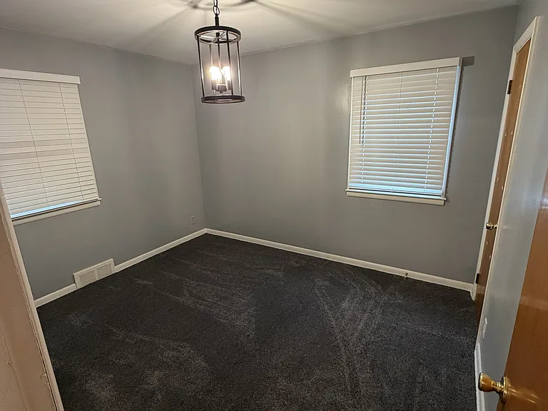 1339 Adams St — Photo 6