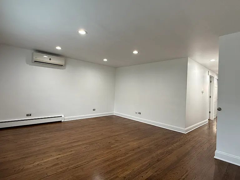 2232 N River Rd #3 — Photo 3