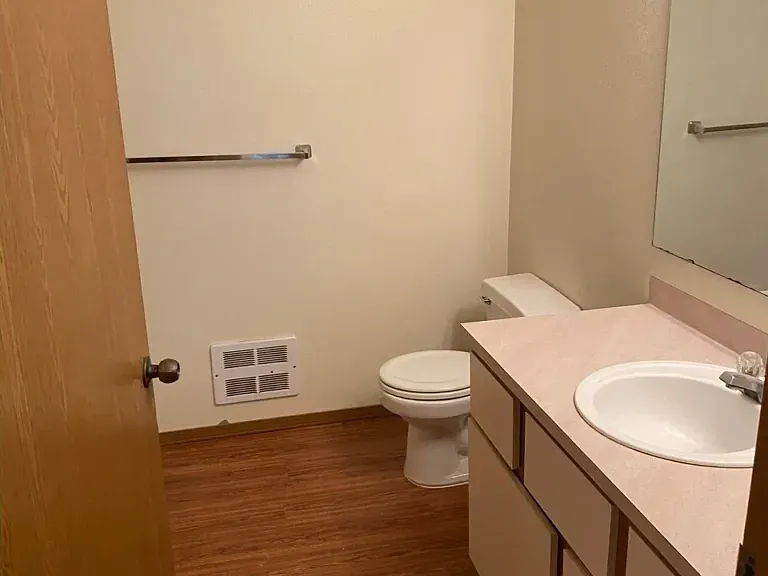 1100 N Alder St — Photo 9