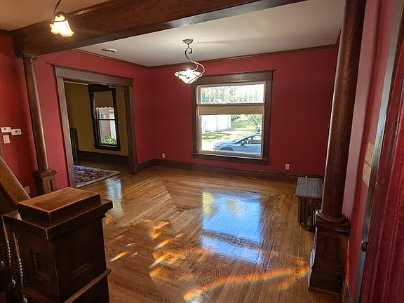 5th image of 306 S Church St