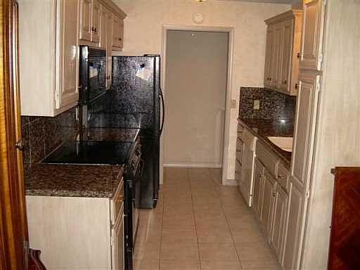 5th image of 2 S Prairie Dunes Dr