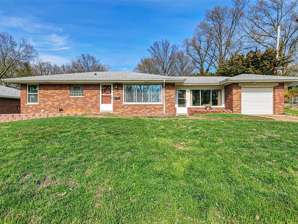1st image of 3739 Park Crest Dr