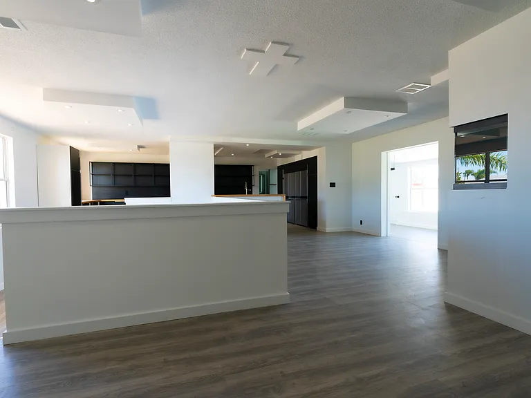 321 Cornell Dr — Photo 5
