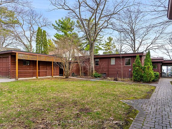 3rd image of 1628 Tiny Beaches Rd N