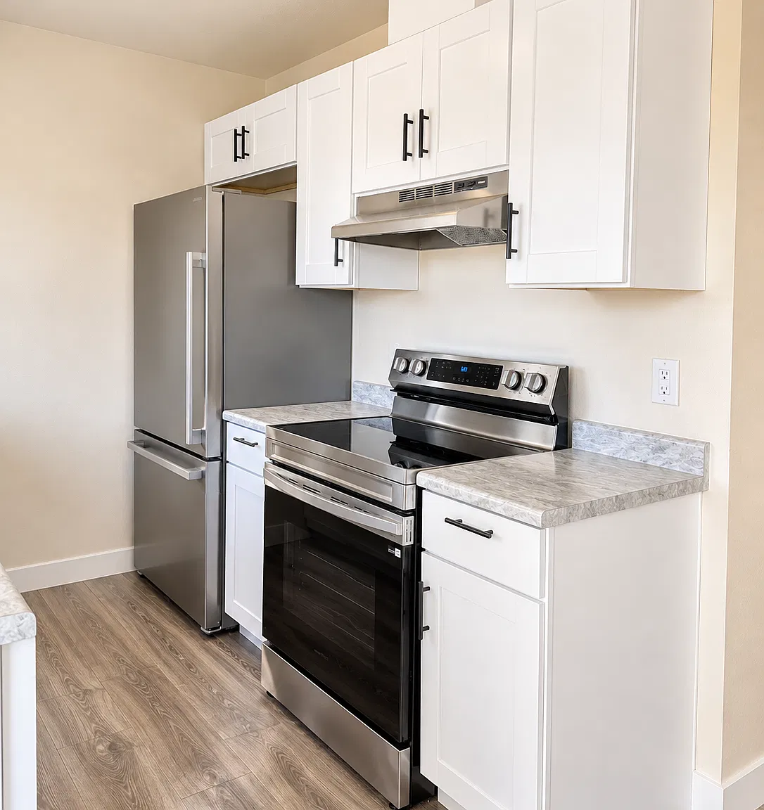1002 Railroad Ave — Photo 4