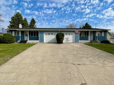 424 1st St NW, Hatton, ND, 58240
