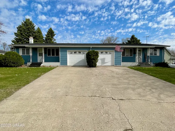 424 1st St W, Hatton, ND 58240