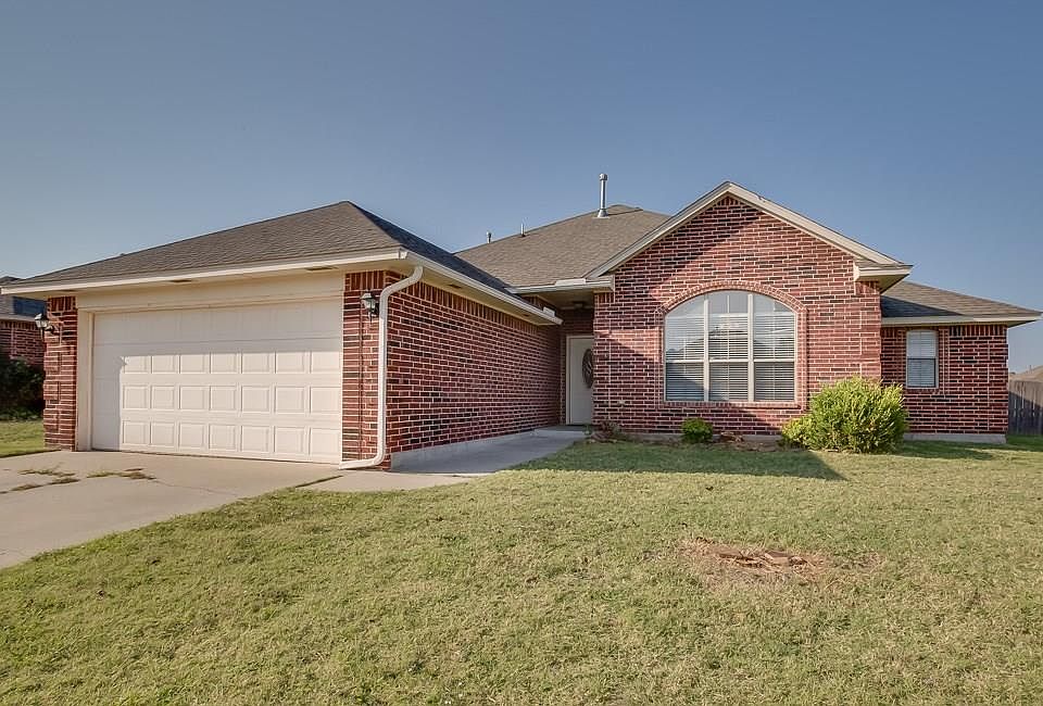 1st image of 501 SW 164th Ter