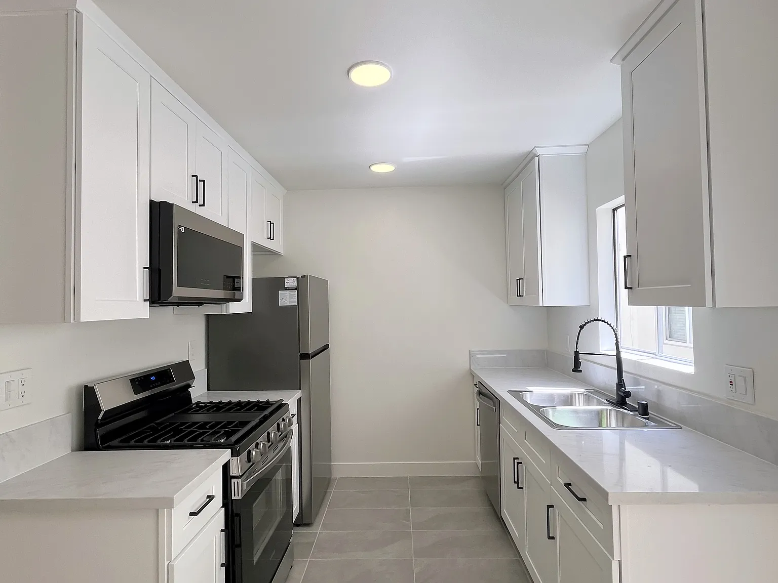 1 bed, 700 sqft, $1,895 — Photo 1