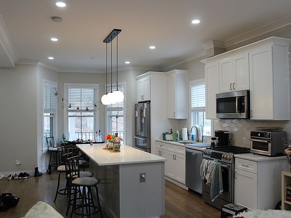 5th image of 151 Foster St #1