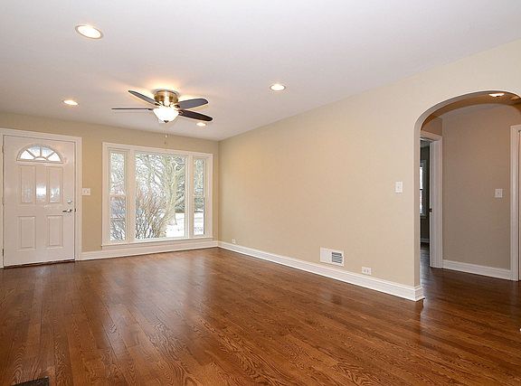 4th image of 613 S Cornell Ave