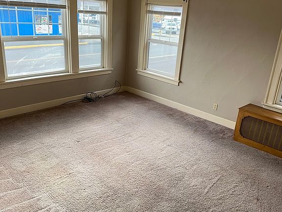 5th image of 300 E 1st St #6