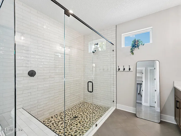 10223 Silverbrook Trl — Photo 29