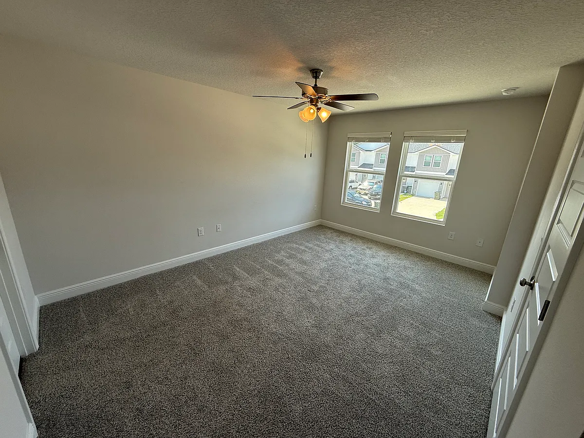 Building Photo - 9052 Golden Eye Dr