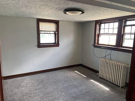 4th image of 1711 N Peoria Ave