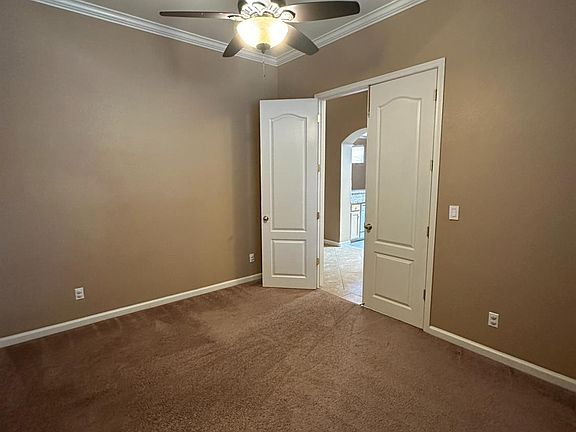 3rd image of 2688 E Omaha Ave