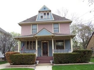 619 Center St, Elgin, IL 60120