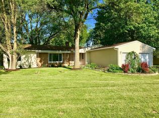 5367 Marsh Rd, Haslett, MI 48840